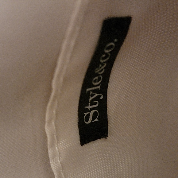 Style & Co Clutch Purse. Silver Hardware. Excellent Condition inside & out. - Picture 6 of 6